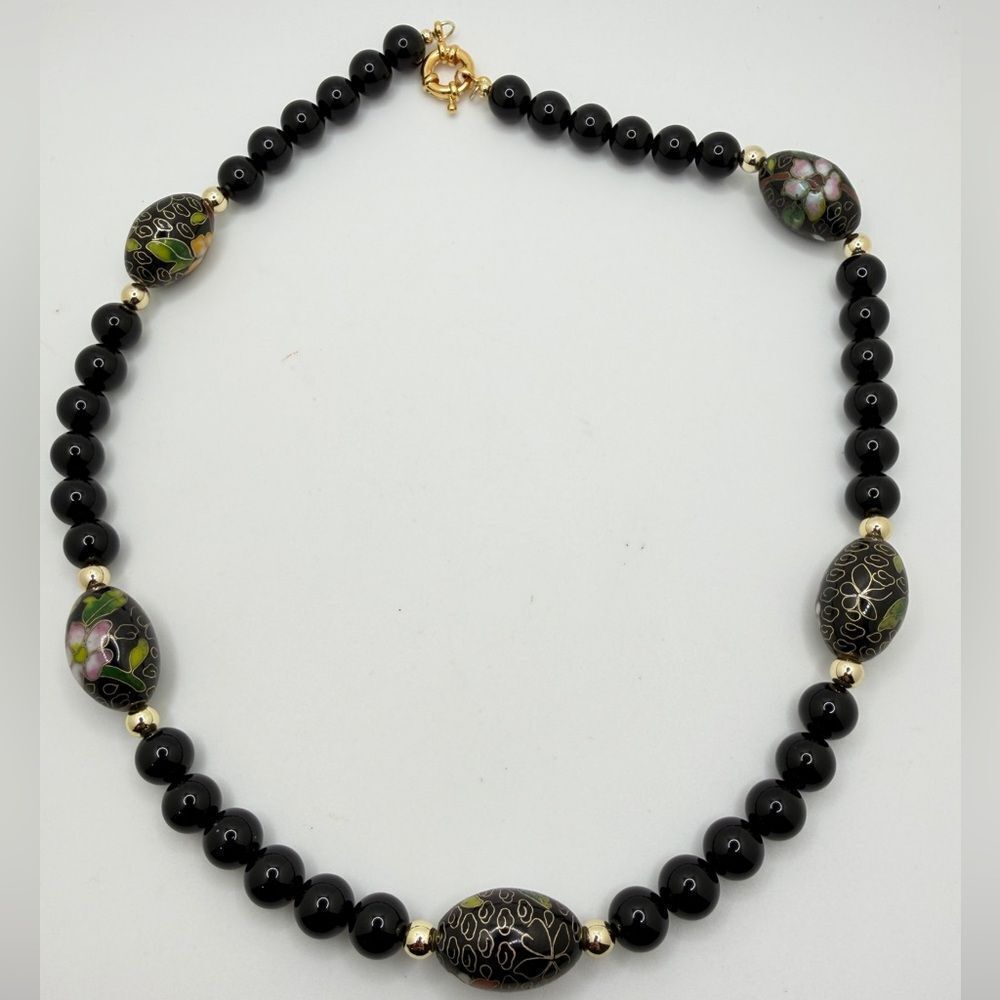 20" of 24x15 Cloisonne, 10mm onyx beaded necklace w/ gold tone hardware/clasp!
